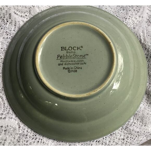 Block Basic Pebble Stone GRAY Rim Soup Bowls Set of 3 8.25” - Picture 9 of 9